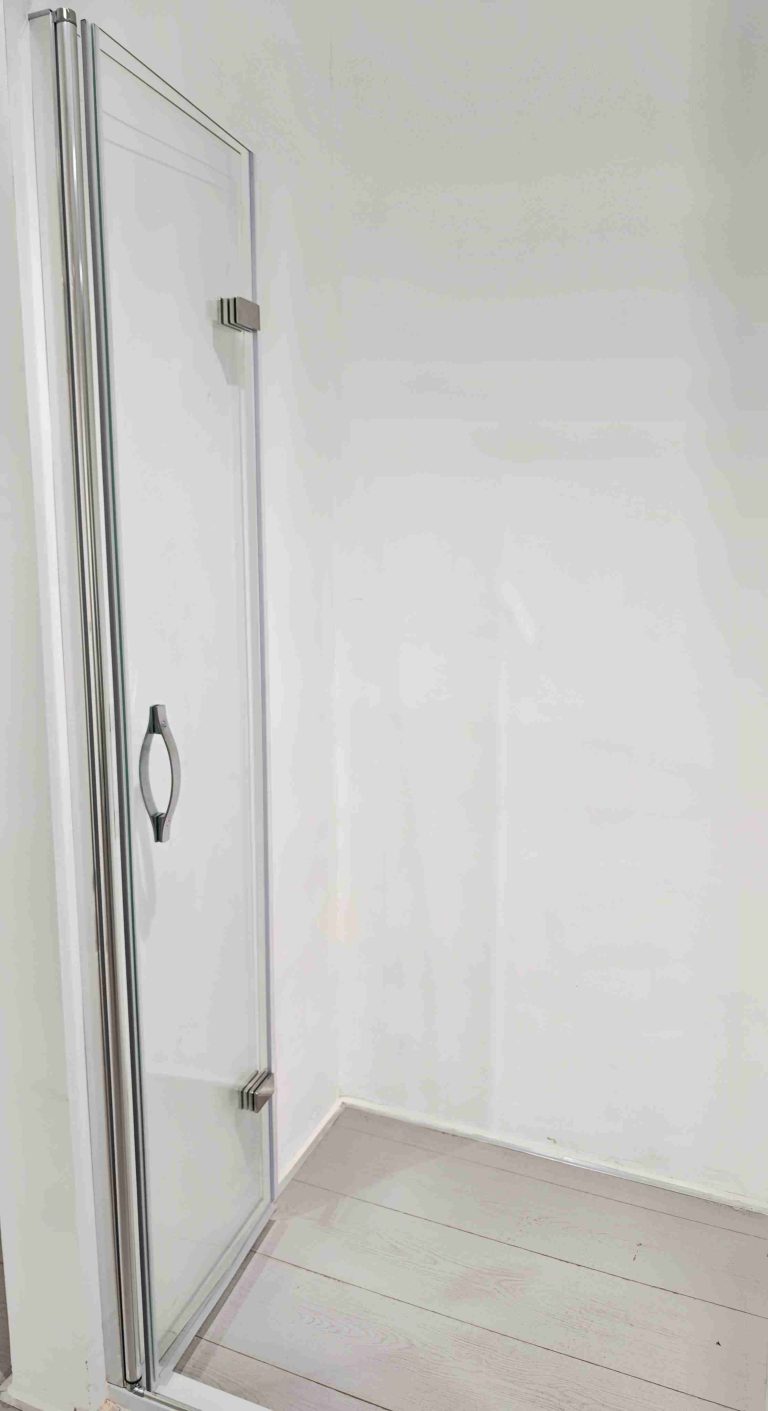 Bifold Shower Enclosure 6